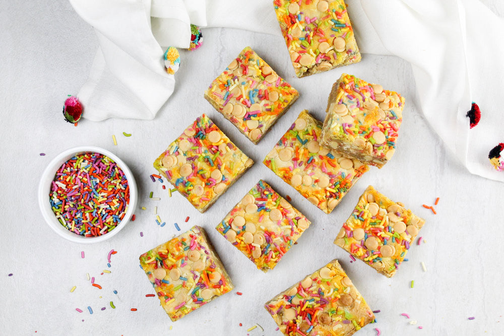 Blondies with natural Rainbow Sprinkles and white Belgian chocolate 